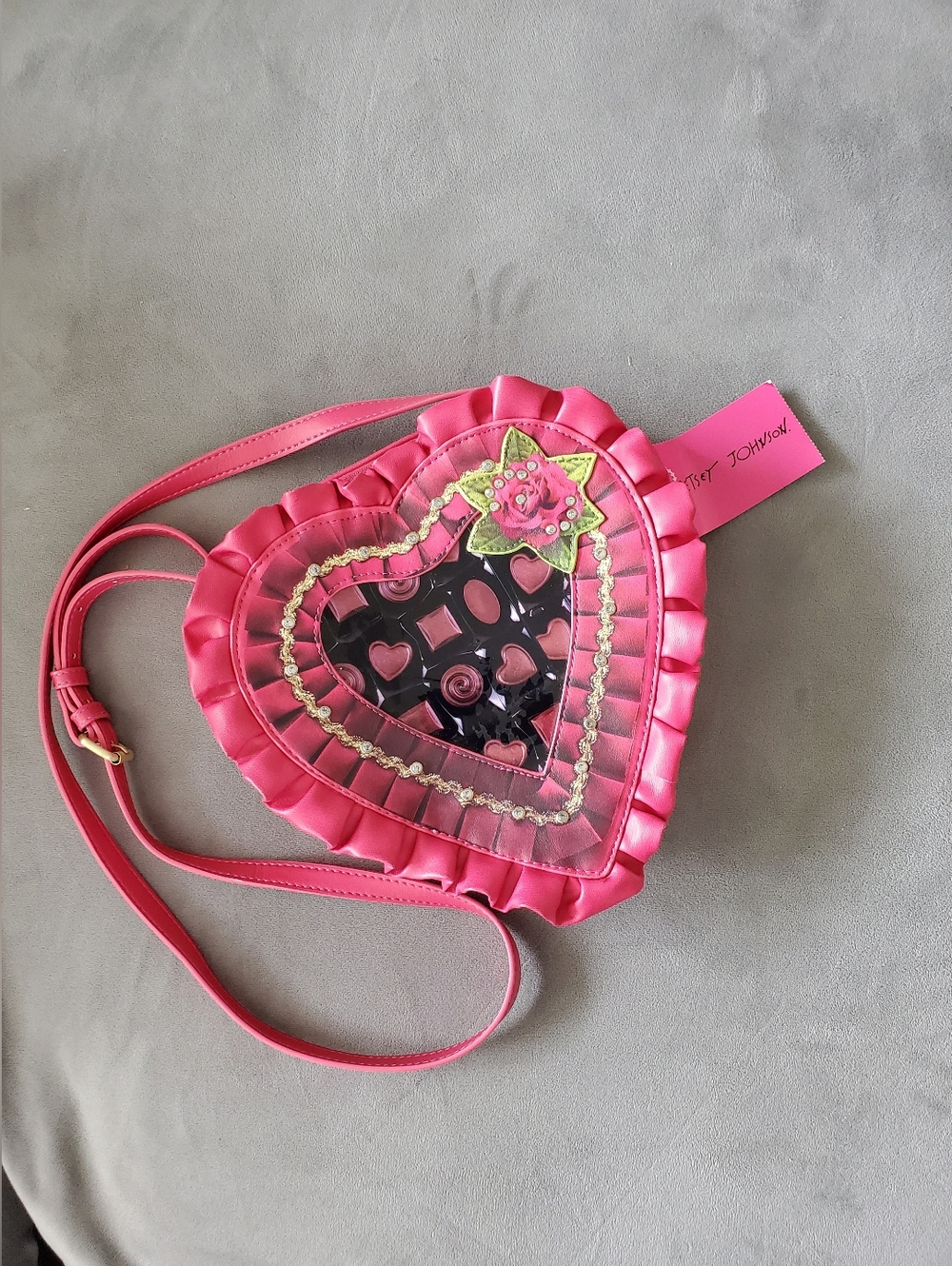 NWT Betsey Johnson Kitsch Box O' Chocolates Crossbody bag heart shaped